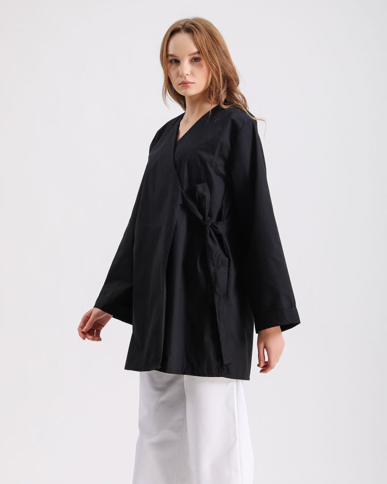 Siyah Bağlamalı Kimono