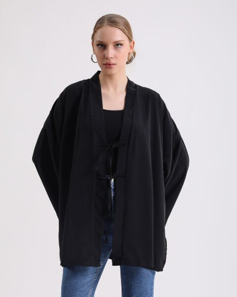 Siyah Bağlamalı Kimono